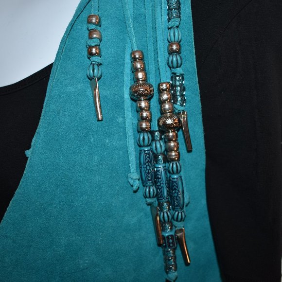 Vintage Leather Cowgirl vest - Picture 8 of 13